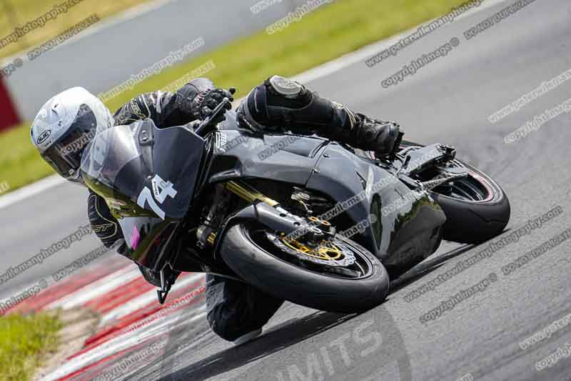 donington no limits trackday;donington park photographs;donington trackday photographs;no limits trackdays;peter wileman photography;trackday digital images;trackday photos